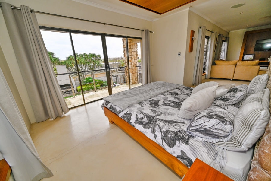 5 Bedroom Property for Sale in Vierlanden Western Cape
